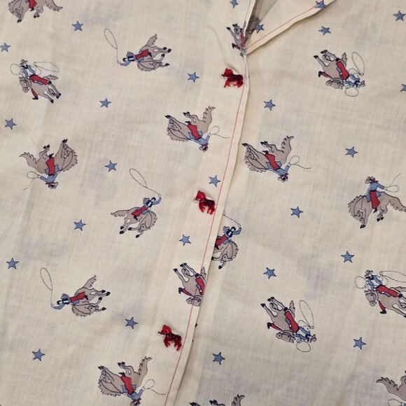Cowboy Print Short Sleeve Button-Up Shirt With Horse Shaped Buttons - Picture 3 of 4